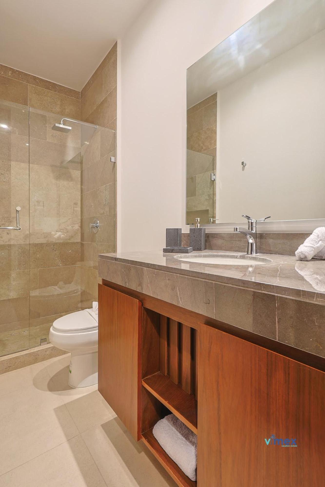 Modern Townhouse With Private Pool And Bbq Area Сasa de vacaciones