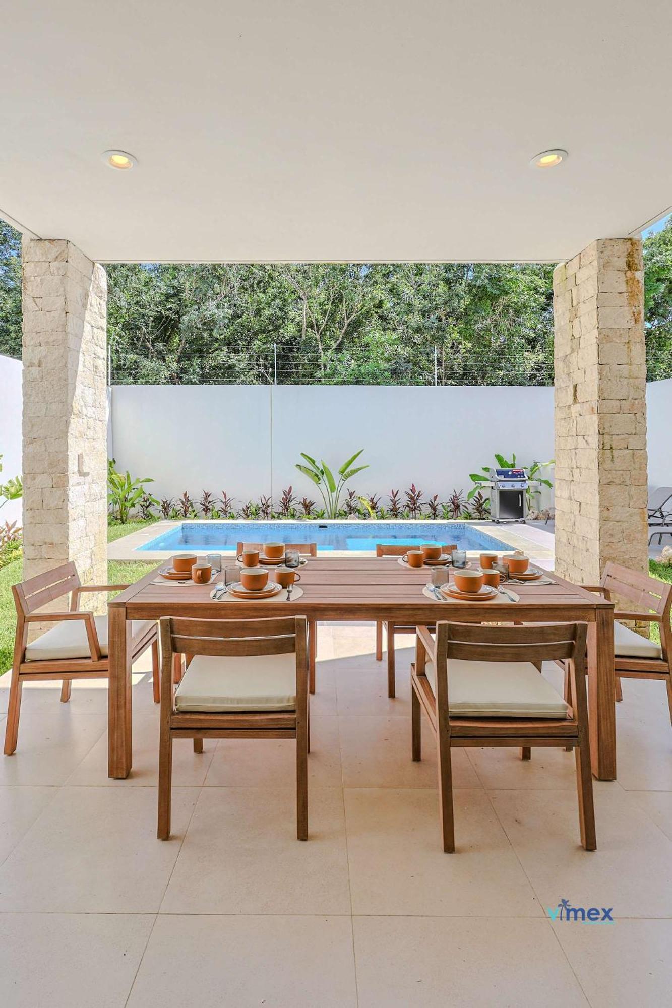 Modern Townhouse With Private Pool And Bbq Area *