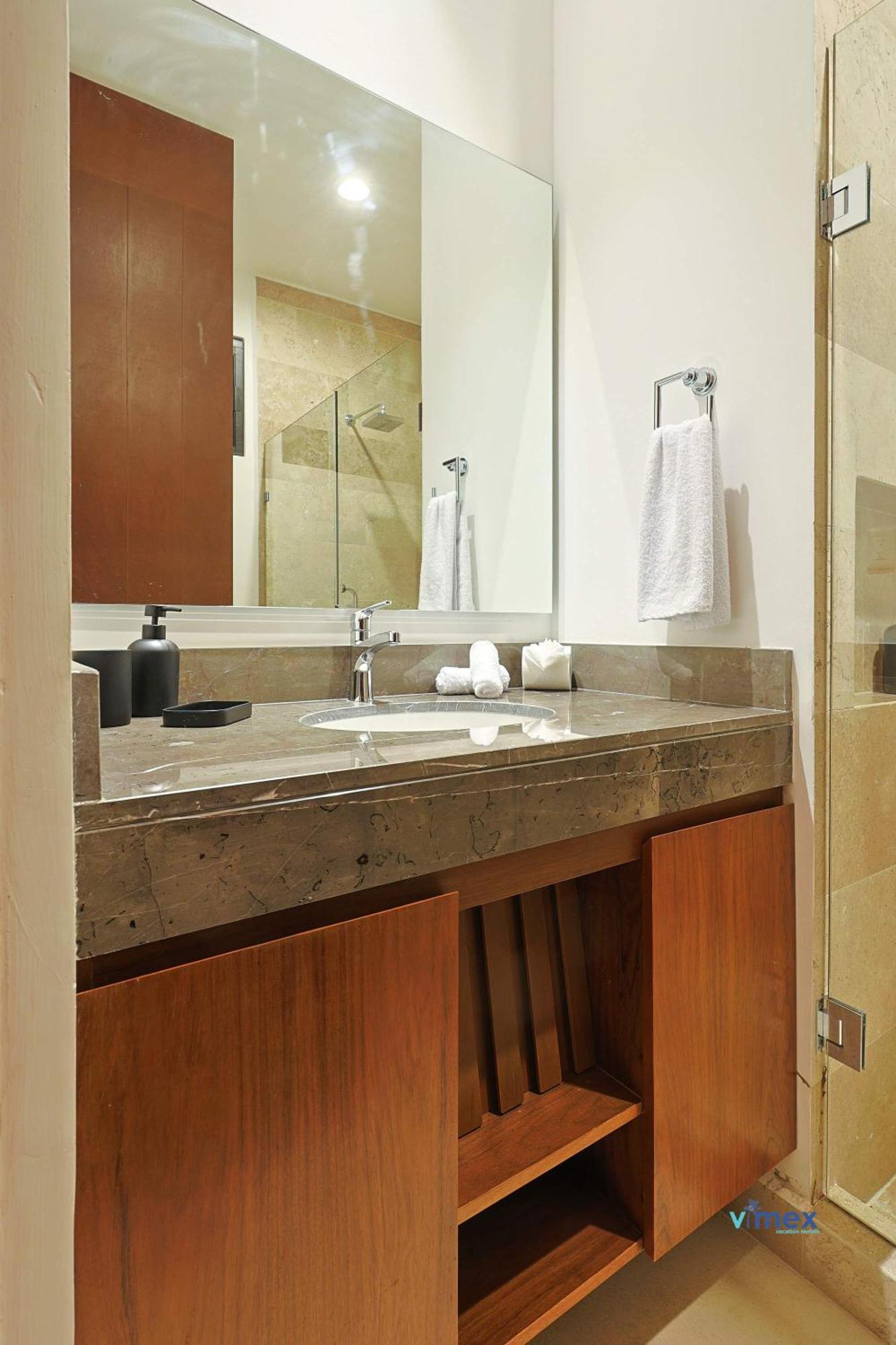 Modern Townhouse With Private Pool And Bbq Area *